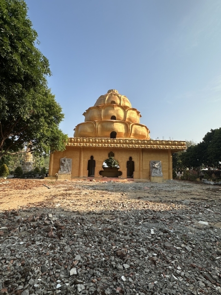 Tháp sen chua kỳ quang 2